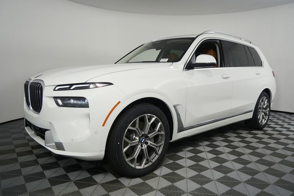 Used 2026 BMW X7 xDrive40i w/ Premium Package image 7