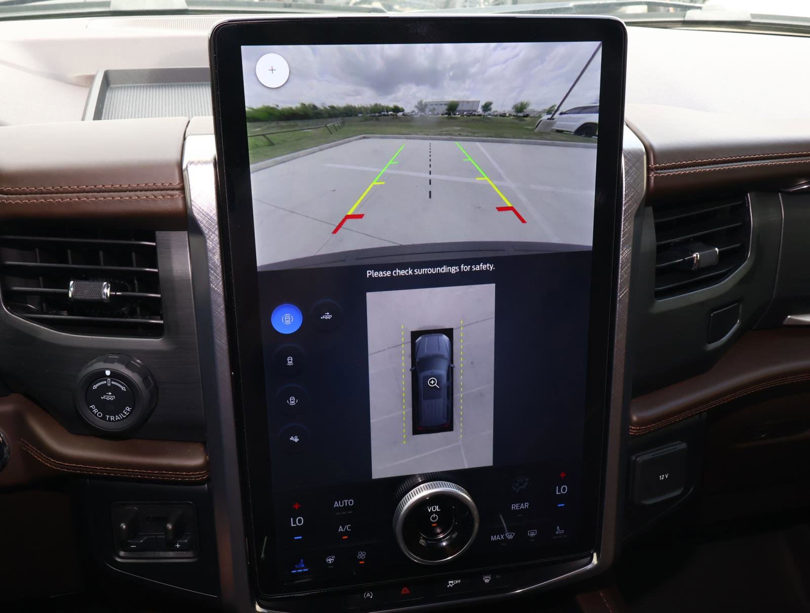 Used 2024 Ford Expedition King Ranch image 34