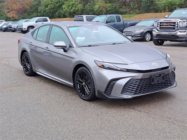 Used 2025 Toyota Camry XSE image 7