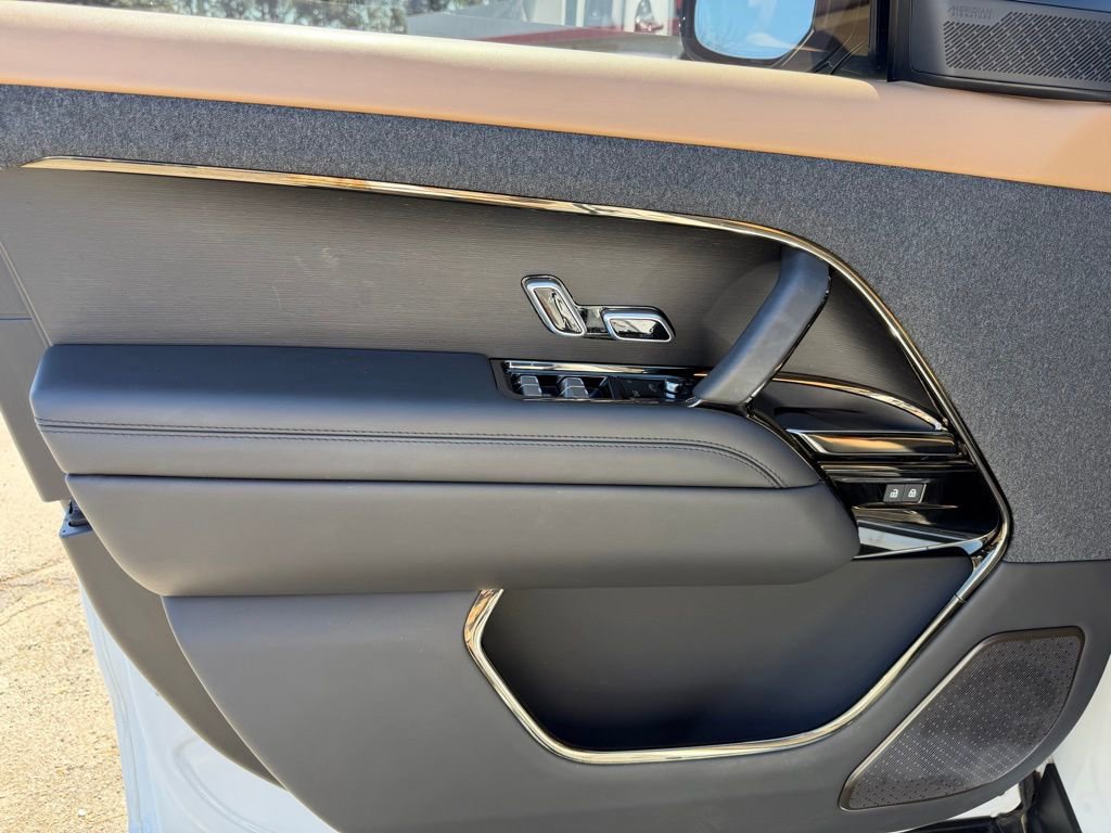 Used 2025 Land Rover Range Rover Sport Autobiography image 13