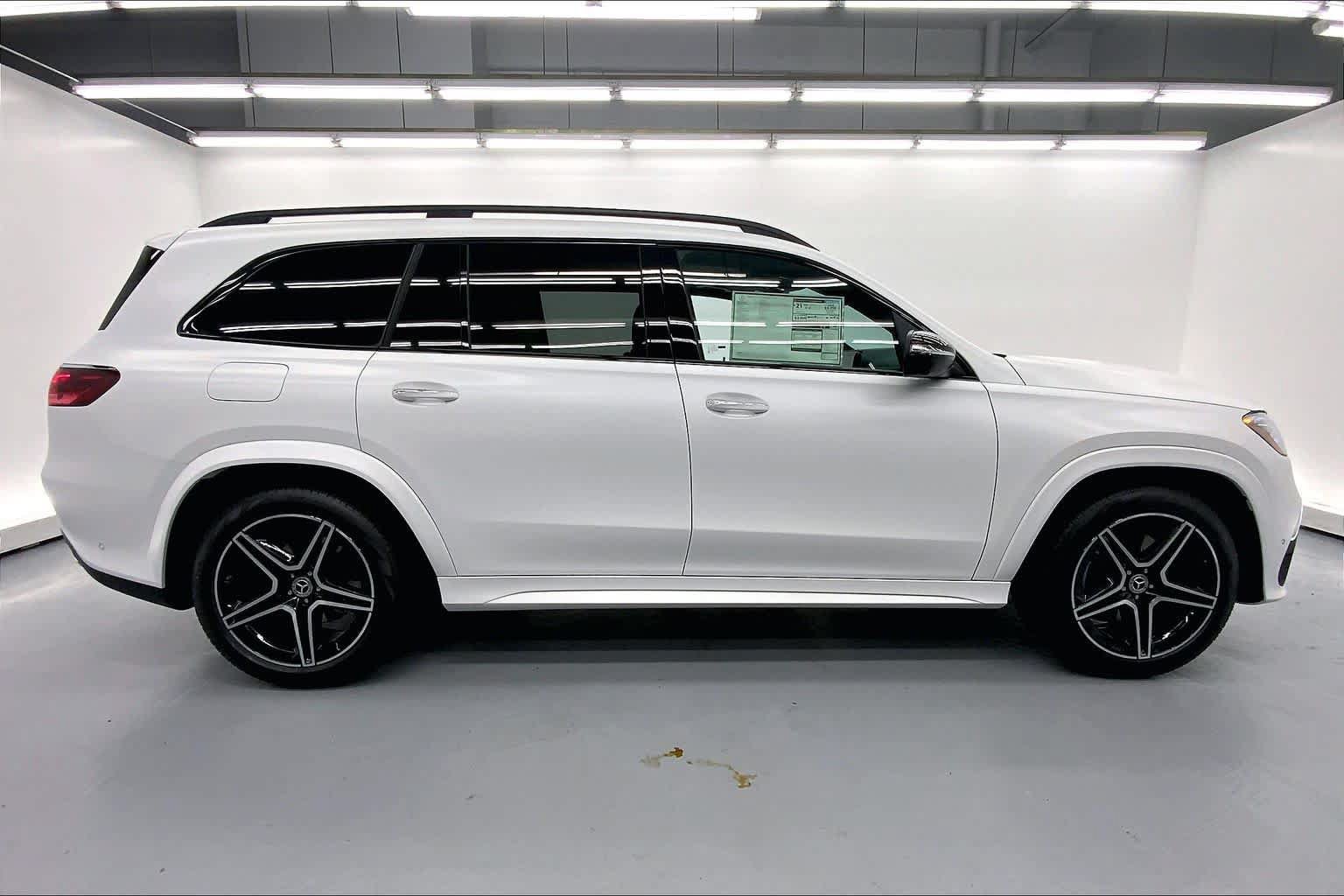New 2026 Mercedes-Benz GLS 450 4MATIC image 9