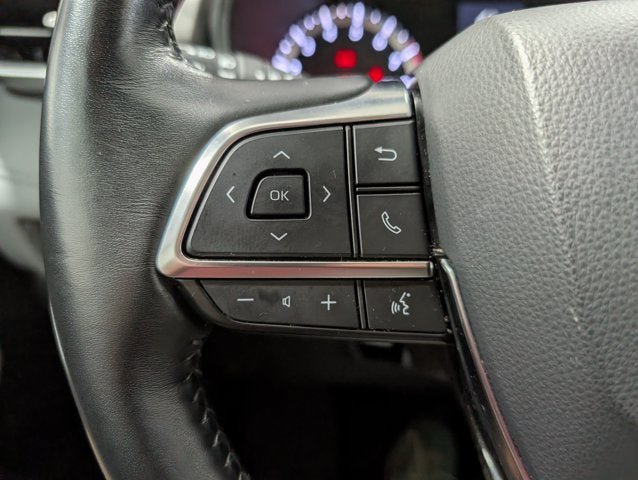 Used 2021 Toyota Highlander LE AWD/4WD image 21