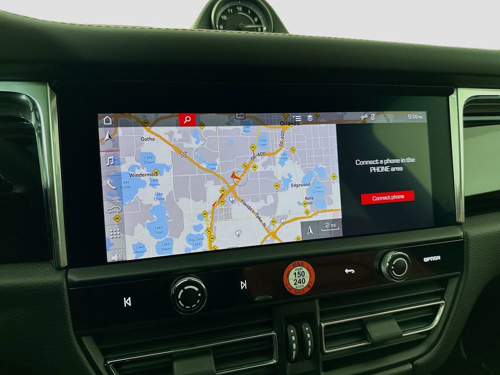 Certified 2026 Porsche Macan AWD/4WD image 16