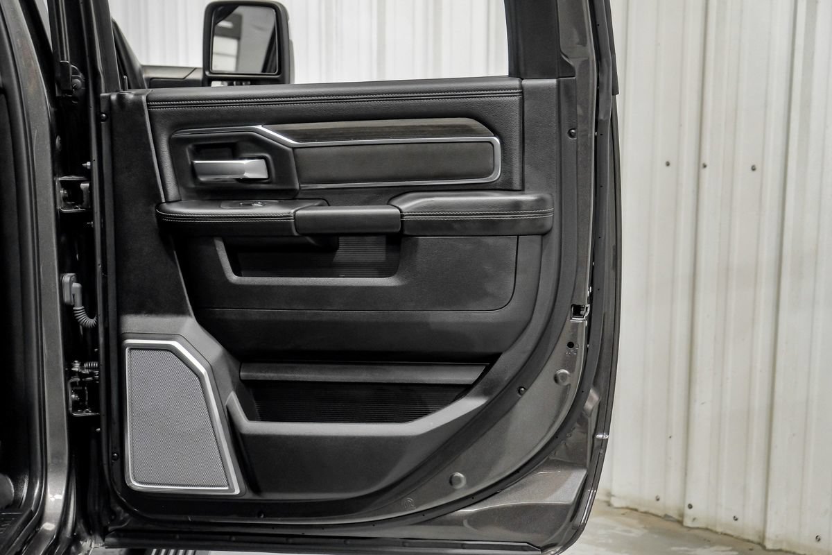 Used 2025 RAM 2500 Laramie AWD/4WD image 38