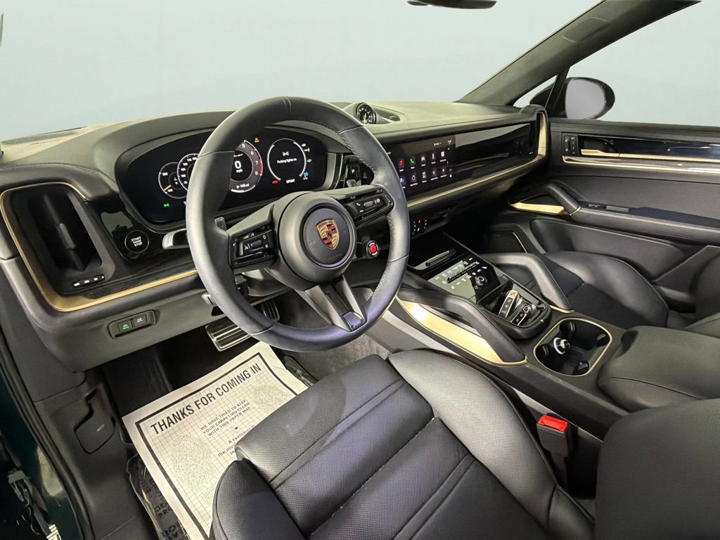 Used 2025 Porsche Cayenne Turbo GT AWD/4WD image 18