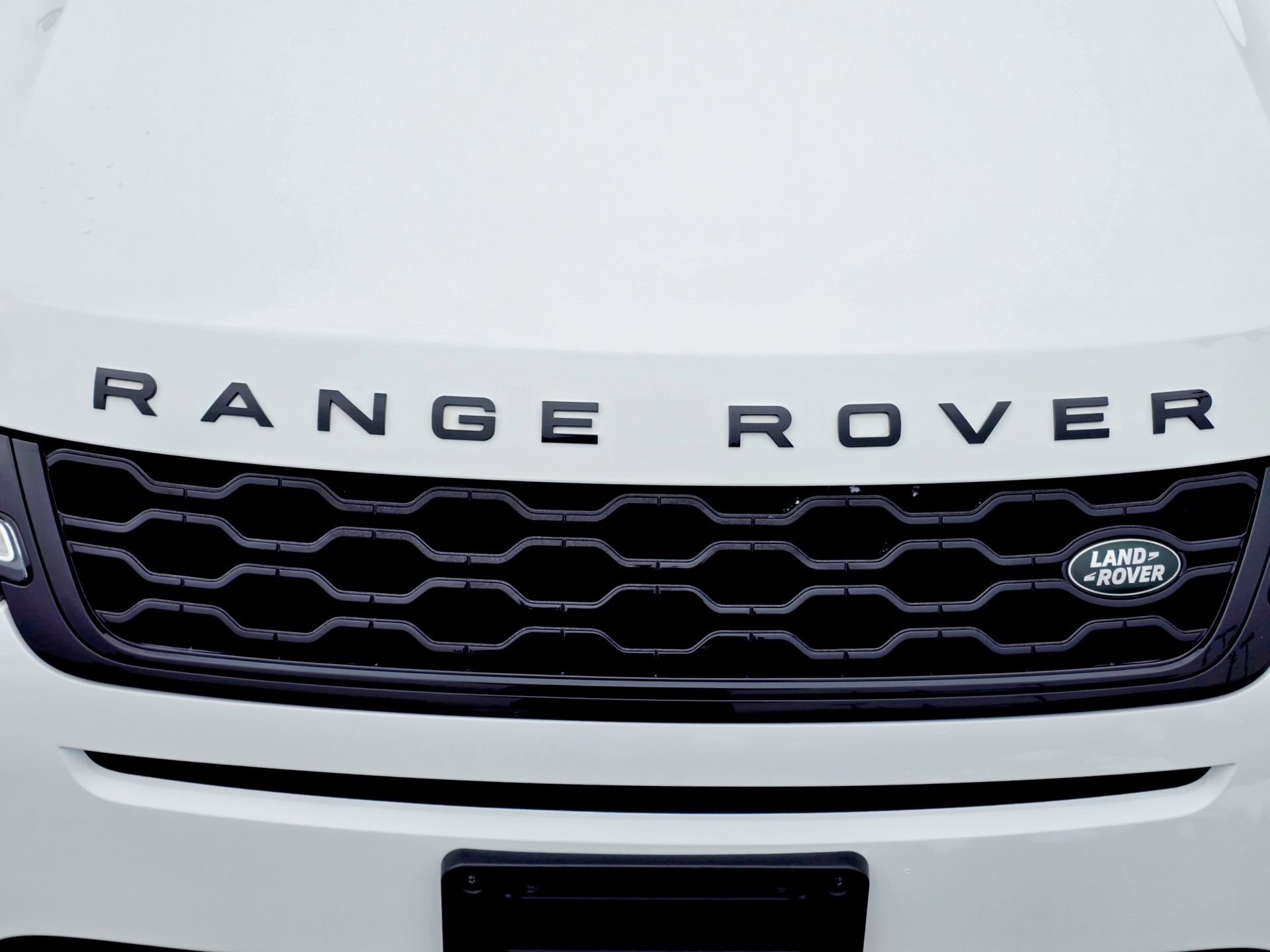 Used 2023 Land Rover Range Rover Evoque S image 9