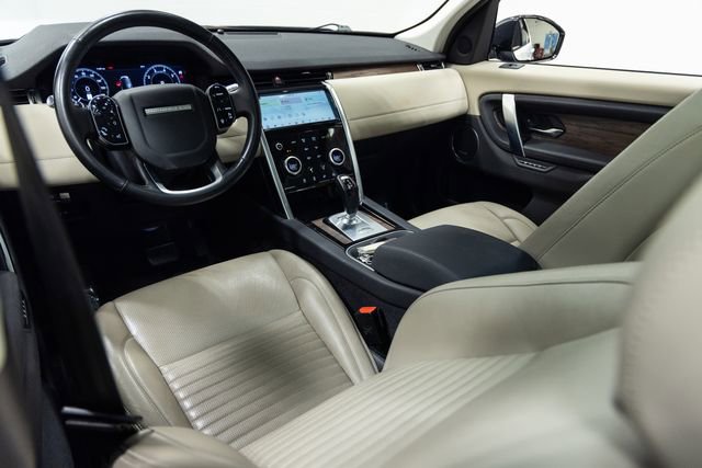Used 2020 Land Rover Discovery Sport SE image 21