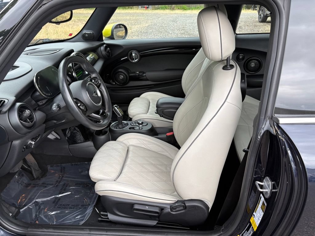 Used 2020 MINI Cooper SE w/ 8.8" Touchscreen Nav Package FWD image 9