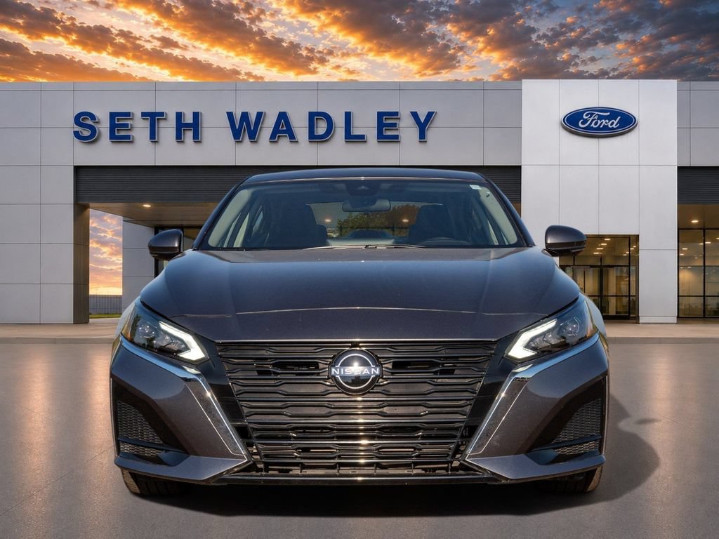 Used 2023 Nissan Altima 2.5 SL FWD image 2
