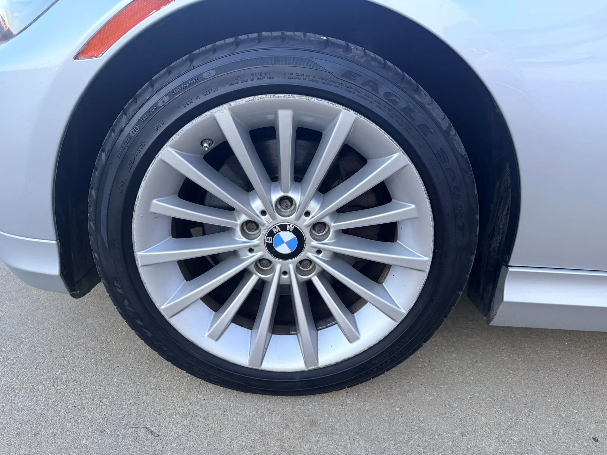 Used 2011 BMW 328i xDrive Sedan AWD/4WD image 22
