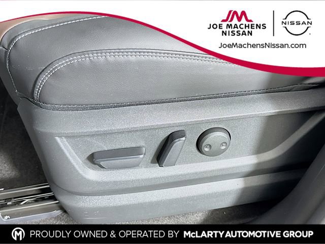 New 2026 Nissan Armada SL w/ Captain's Chari Seat Package image 20