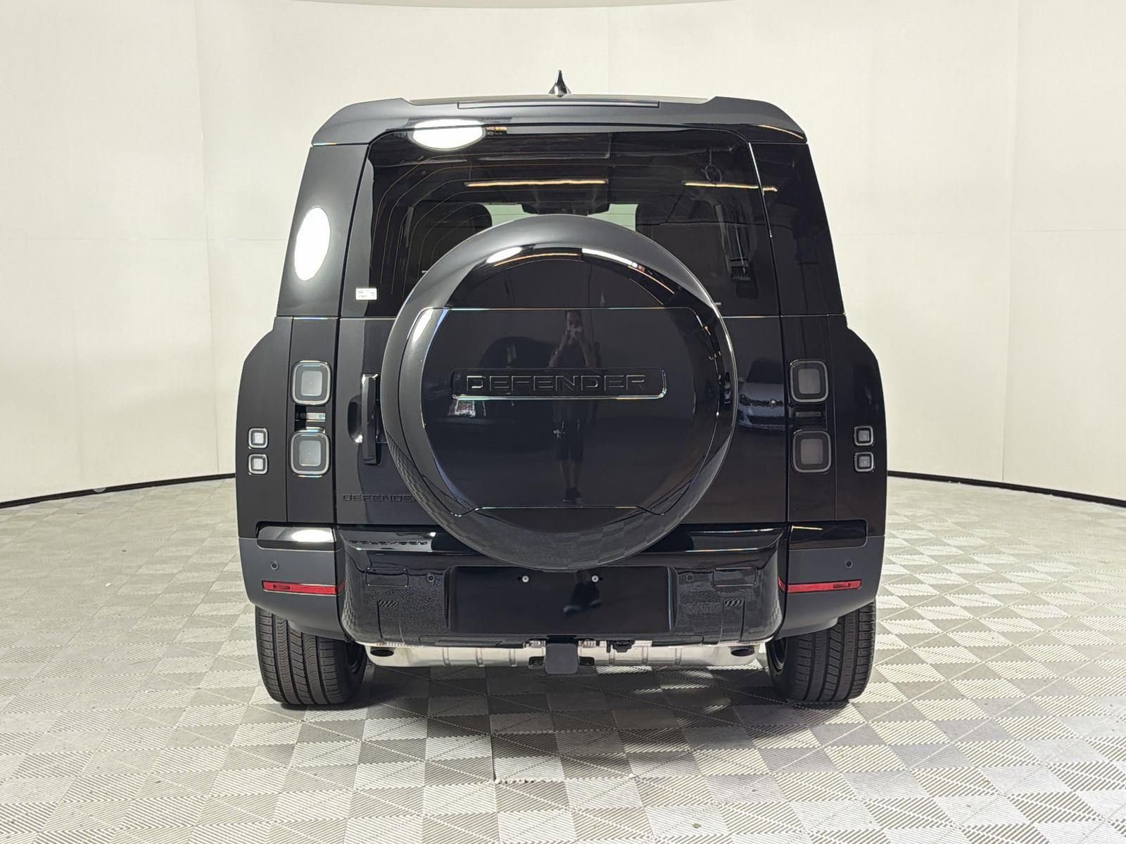 New 2026 Land Rover Defender 130 S image 4