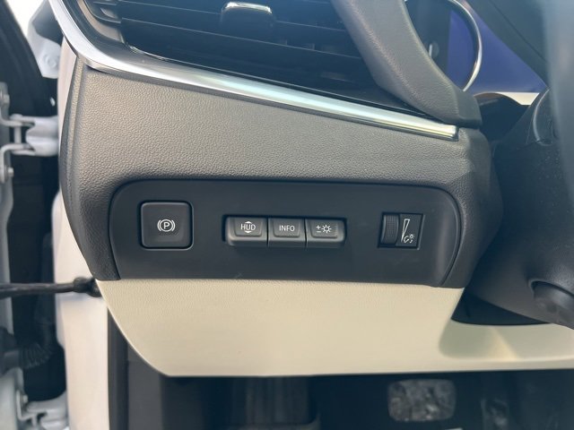 Used 2024 Buick Enclave Avenir w/ Avenir Technology Package image 26