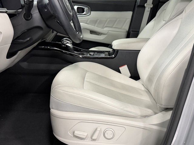 Used 2023 Kia Sorento SX image 11