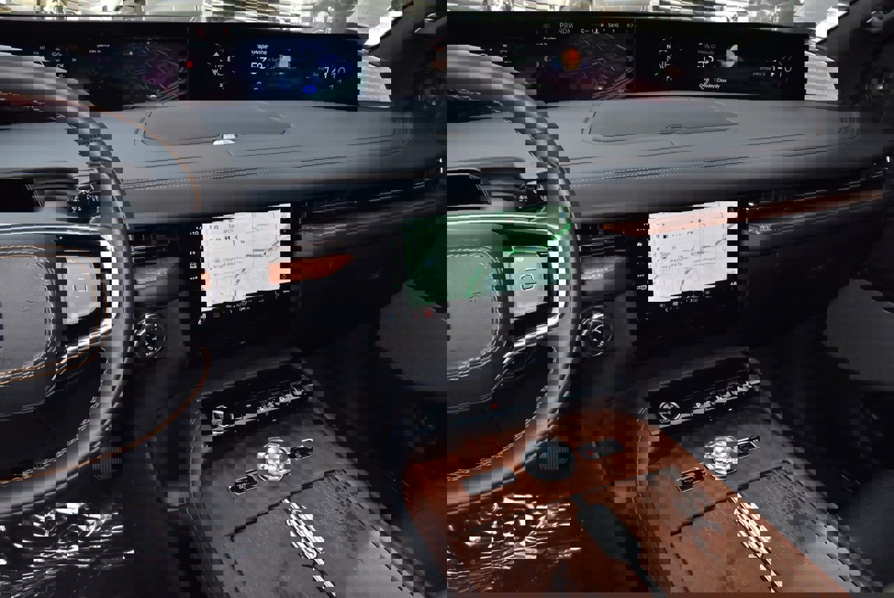 New 2025 Lincoln Navigator L Black Label image 30