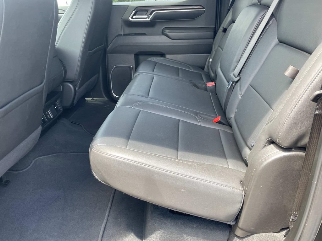 Used 2025 GMC Sierra 1500 SLT AWD/4WD image 10