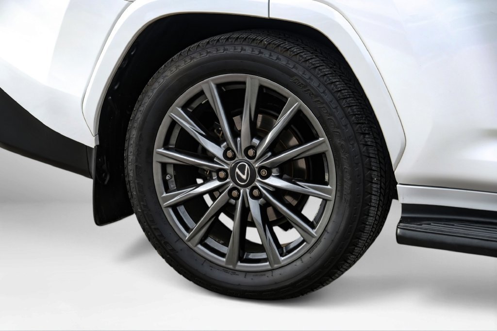 Used 2024 Lexus LX 600 F Sport AWD/4WD image 69