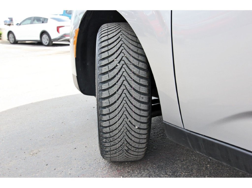Used 2025 Kia Soul LX w/ LX Technology Package FWD image 33