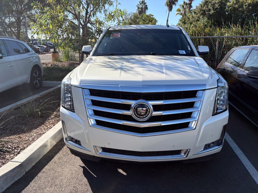 Used 2015 Cadillac Escalade ESV Premium AWD/4WD image 2
