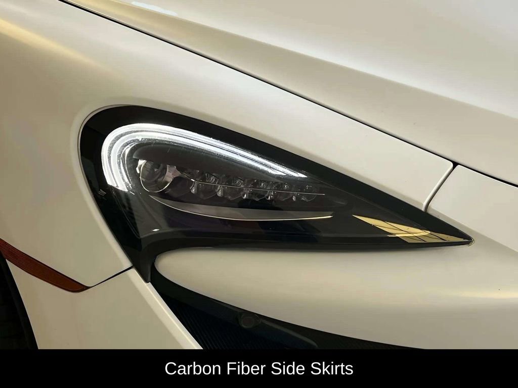 Used 2018 McLaren 570S Spider image 16