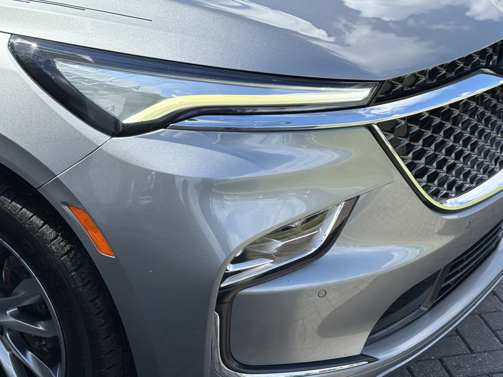 Certified 2023 Buick Enclave Avenir w/ Avenir Technology Package FWD image 8