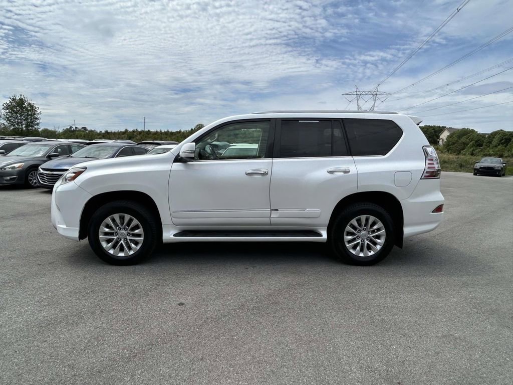 Used 2017 Lexus GX 460 Premium w/ Premium Package image 6