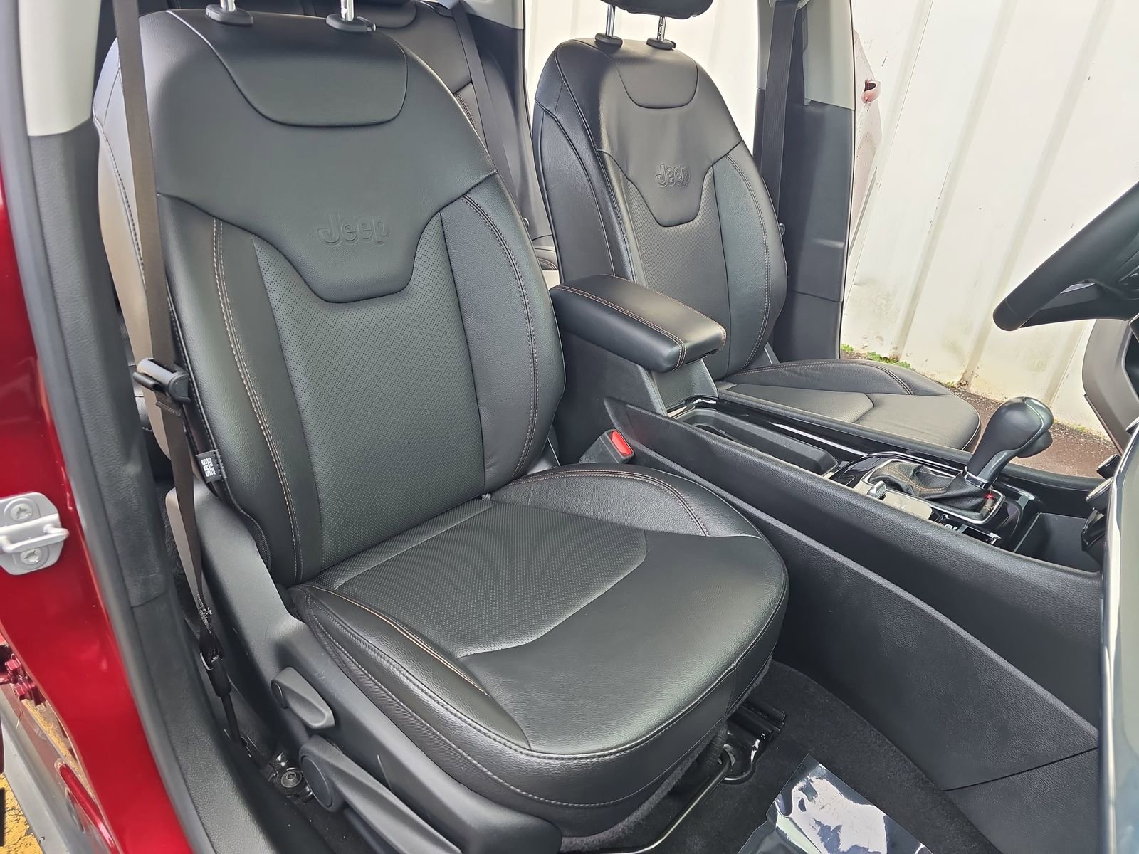 Used 2022 Jeep Compass Limited image 16