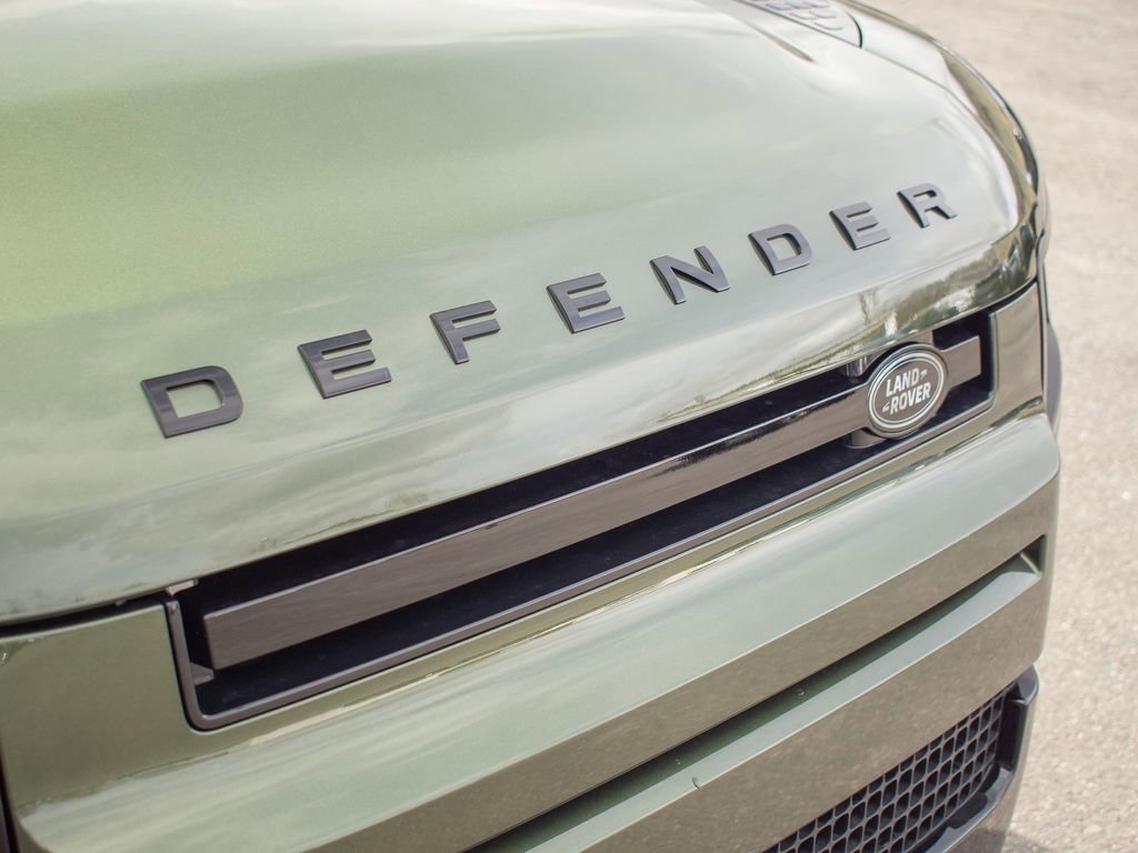 New 2026 Land Rover Defender 110 X-Dynamic SE image 15