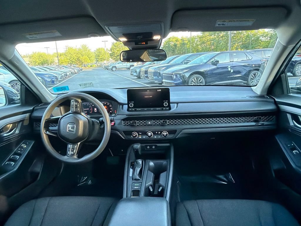 Used 2025 Honda Accord LX image 15