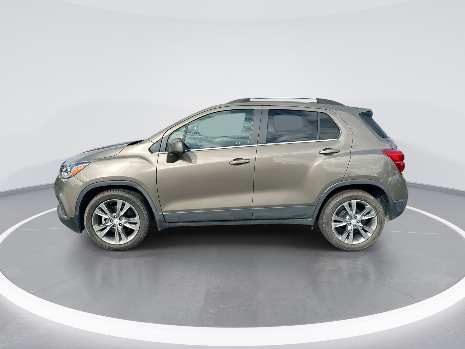 Used 2020 Chevrolet Trax LT w/ LT Convenience Package FWD image 6