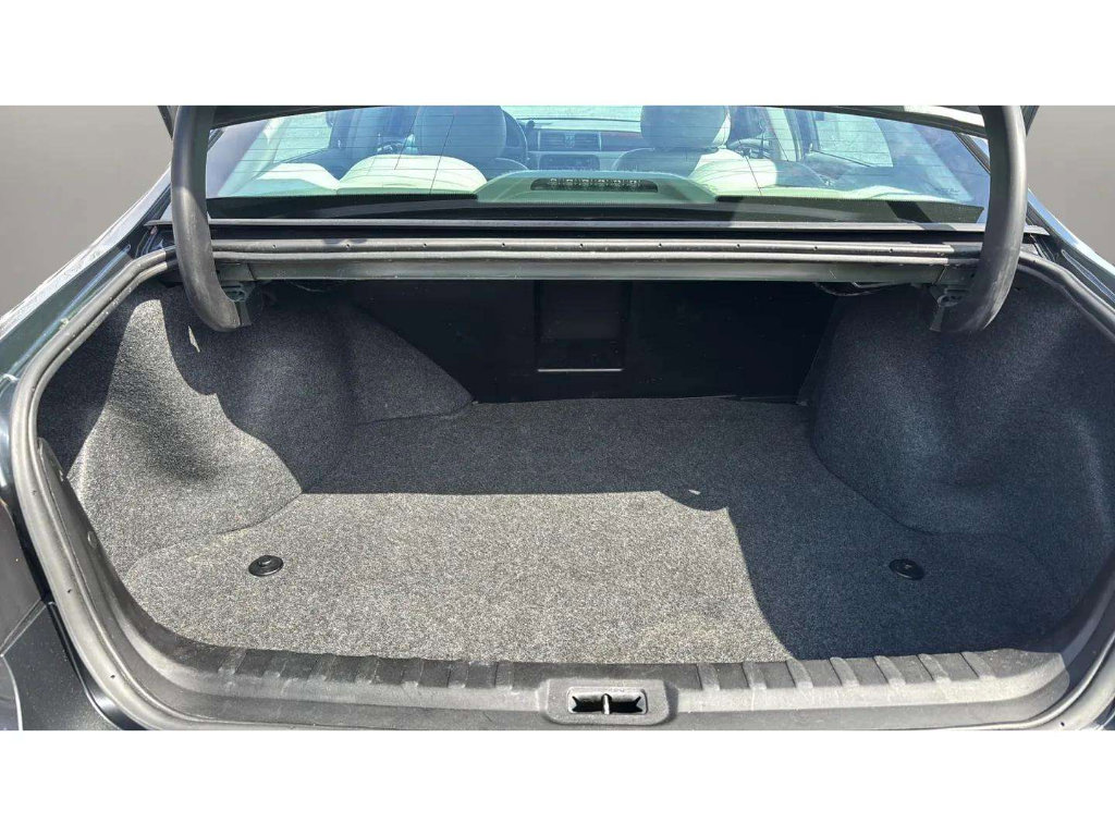 Used 2011 Buick Lucerne CXL w/ Driver Confidence Package image 9