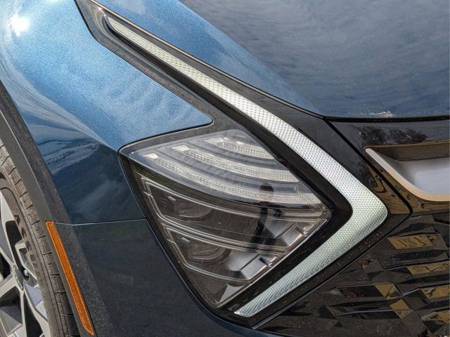 Used 2025 Kia Sportage EX w/ EX Premium Package image 11