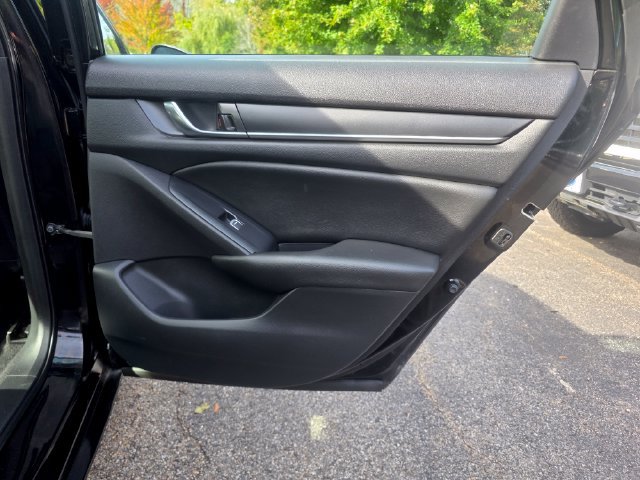 Used 2019 Honda Accord Sport image 11