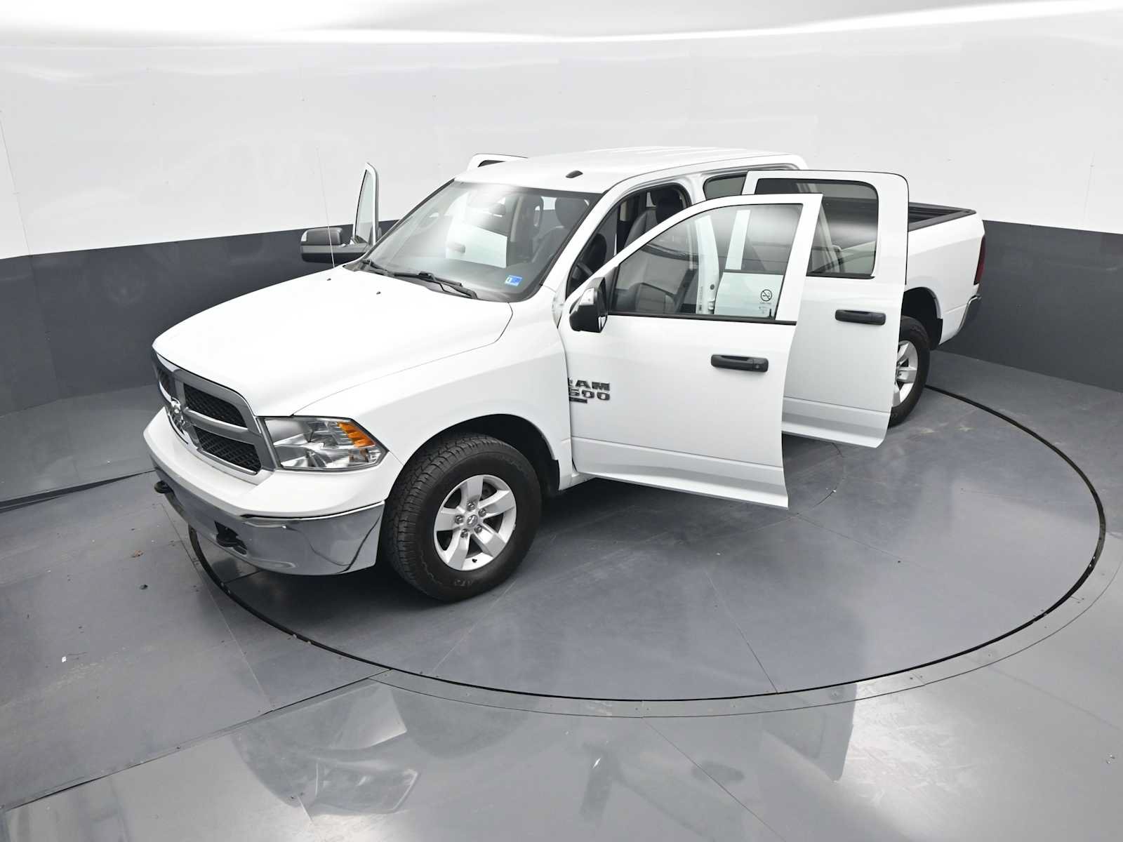 Used 2022 RAM 1500 Tradesman w/ Chrome Appearance Group AWD/4WD image 47