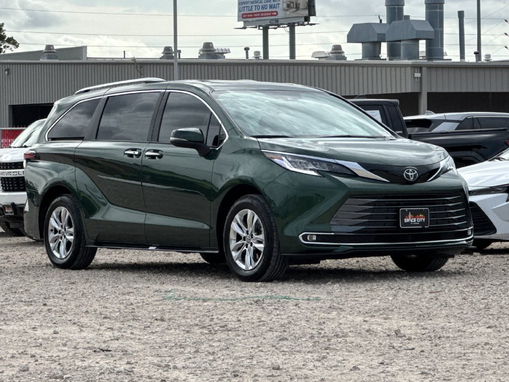 Certified 2026 Toyota Sienna Limited AWD/4WD image 8