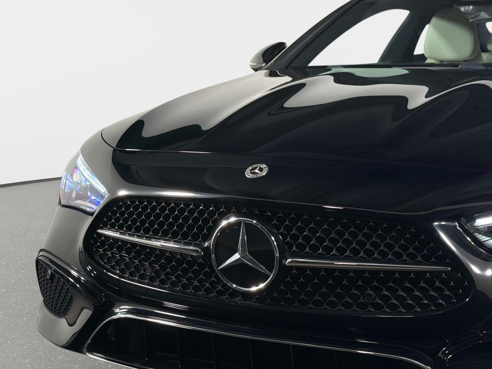 Used 2024 Mercedes-Benz CLE 300 4MATIC Coupe image 11