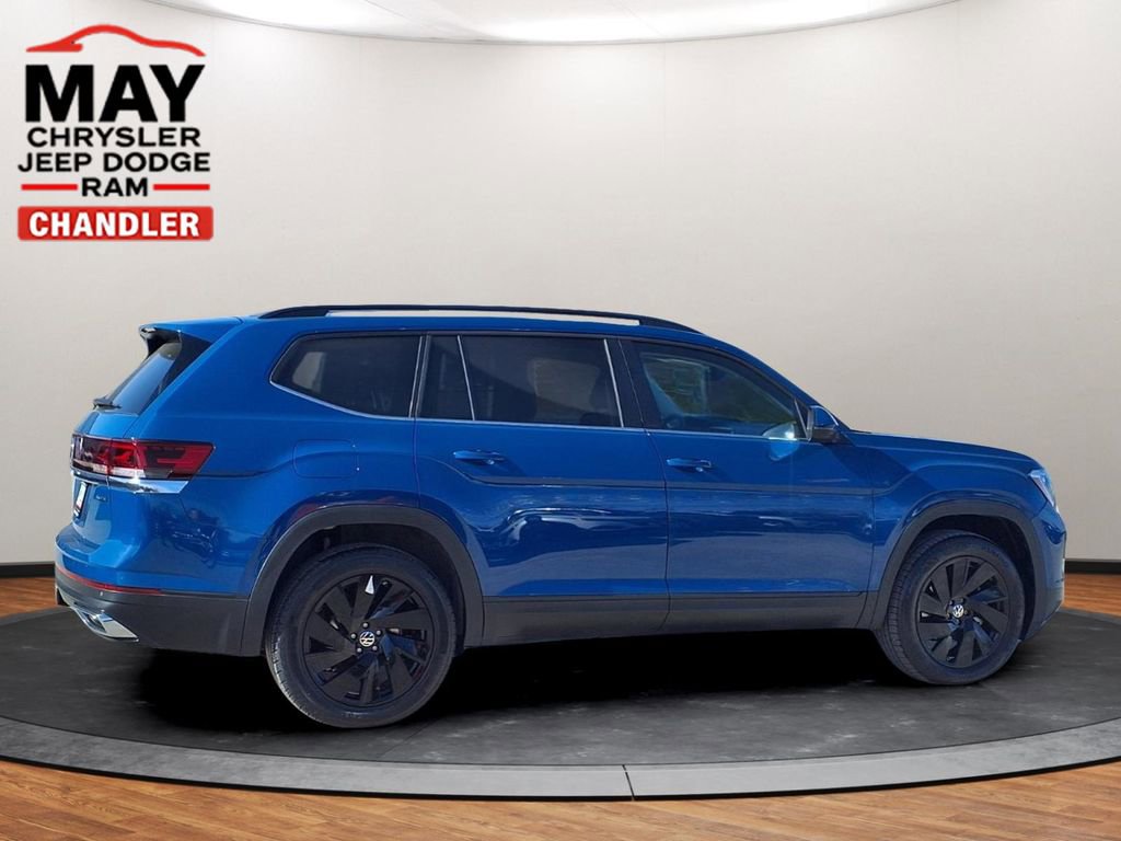 Used 2025 Volkswagen Atlas SE image 21