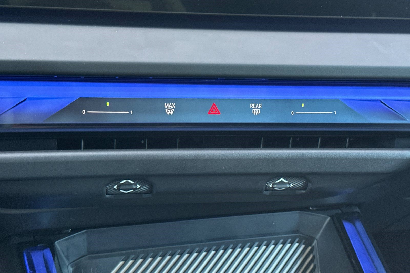 Used 2025 BMW X3 xDrive30i w/ Premium Package image 25