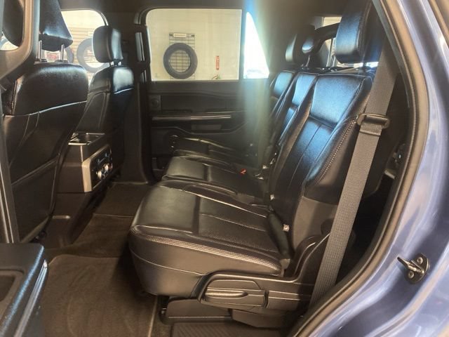 Used 2019 Ford Expedition XLT w/ Equipment Group 202A AWD/4WD image 31