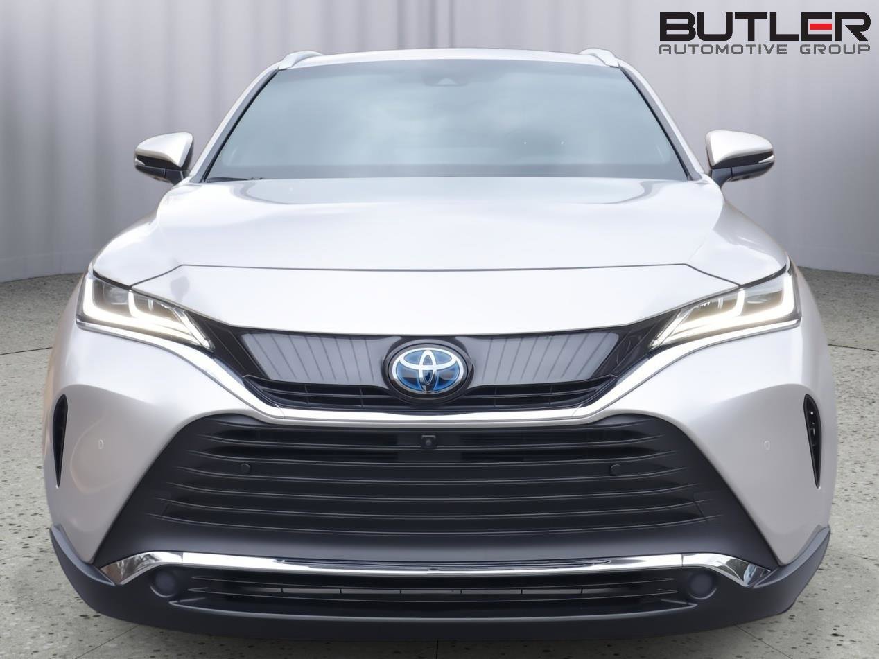 Used 2021 Toyota Venza Limited image 2