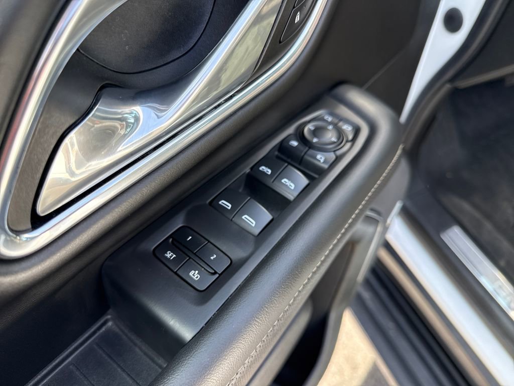 Certified 2023 GMC Yukon SLT w/ SLT Premium Package AWD/4WD image 29