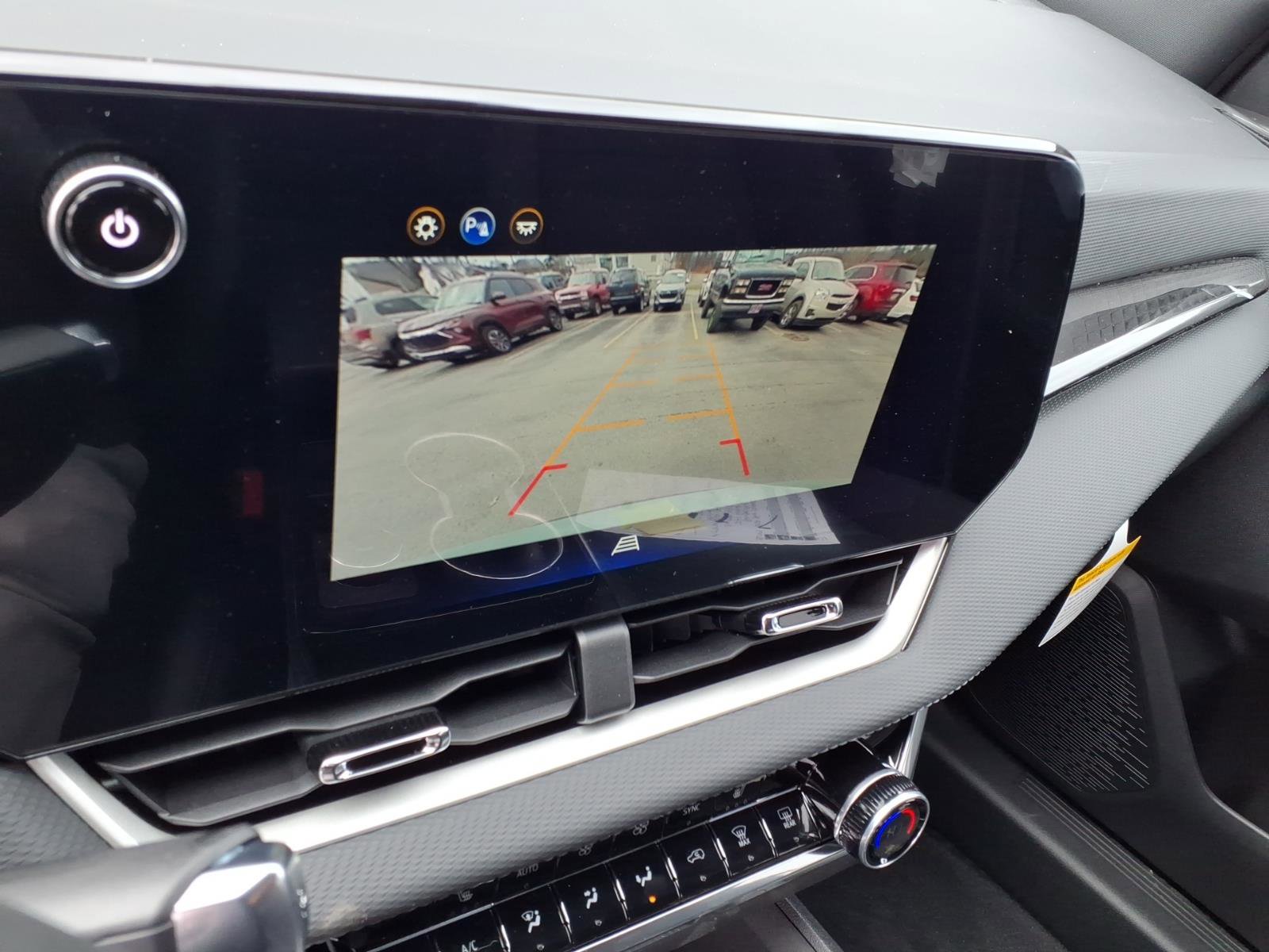 New 2026 Chevrolet Equinox LT w/ Convenience Package II image 9