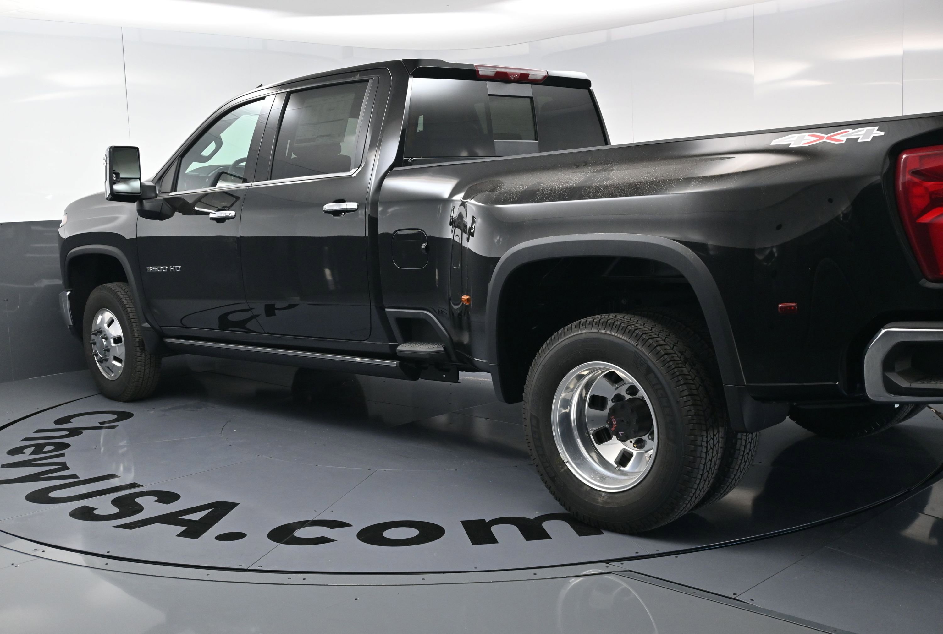 New 2026 Chevrolet Silverado 3500 LTZ w/ LTZ Plus Package image 7