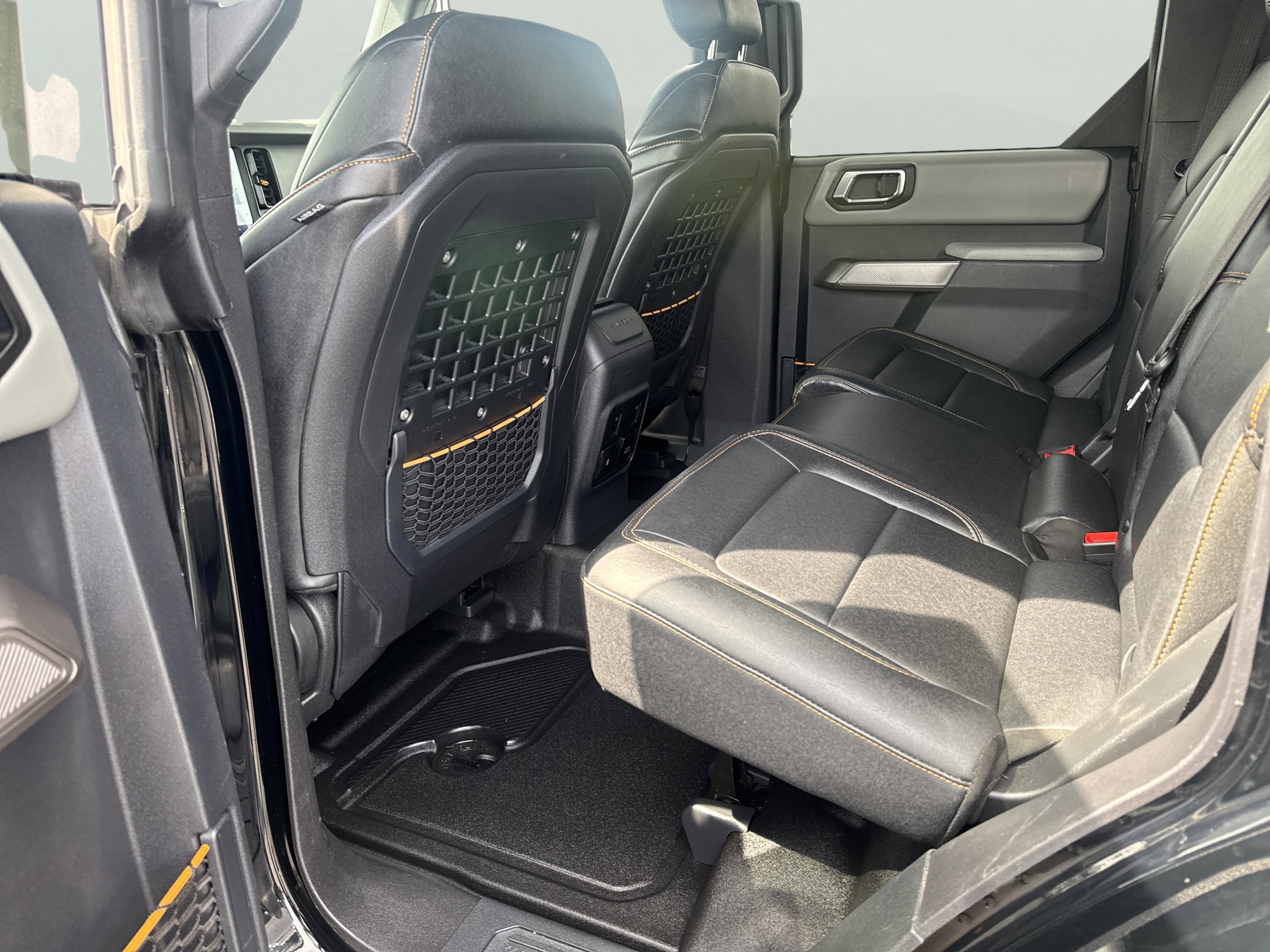 Used 2023 Ford Bronco Badlands w/ Sasquatch Package image 16