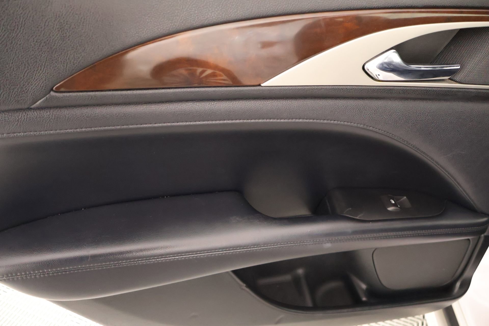 Used 2017 Lincoln MKZ Select w/ Technology Package image 15