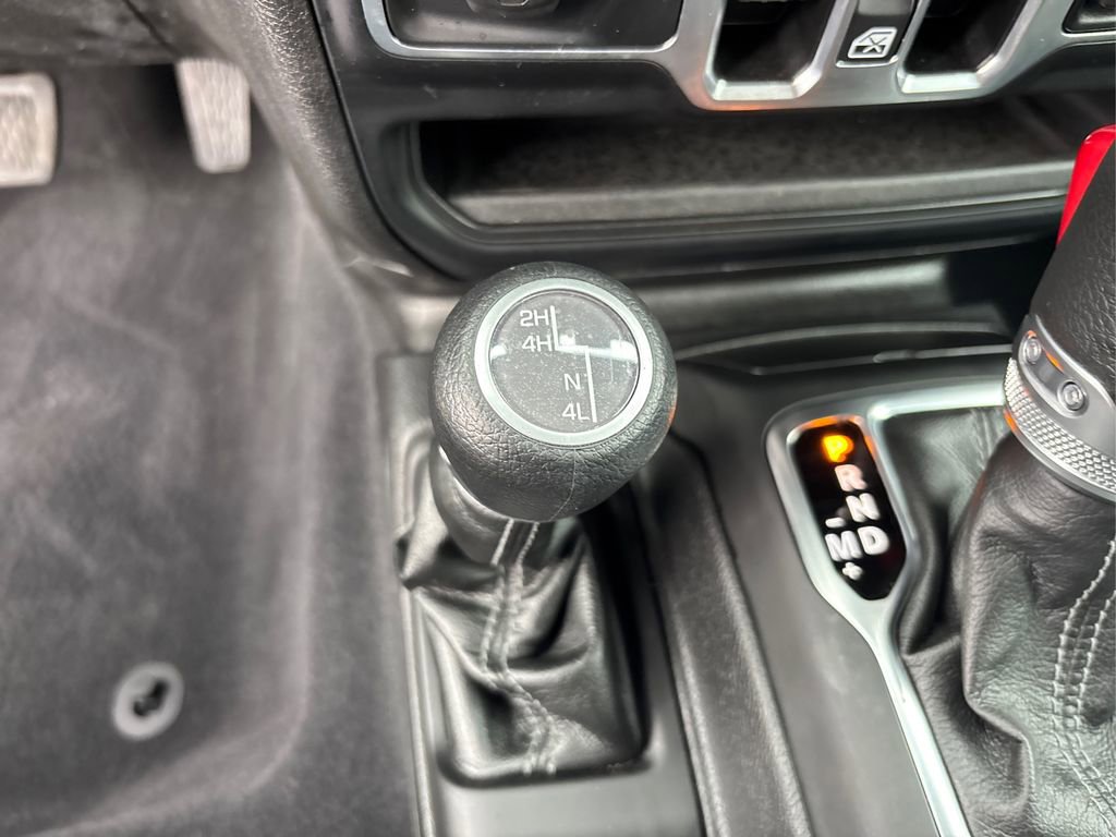 Used 2024 Jeep Wrangler Sport S image 32