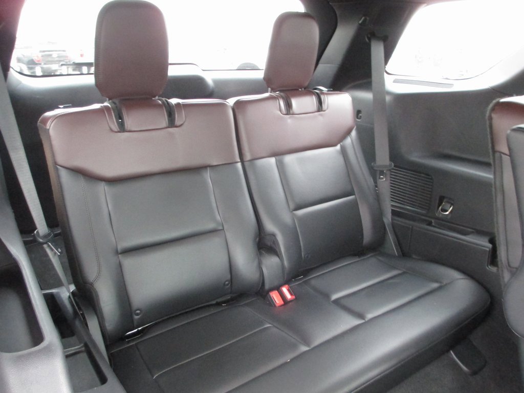 Used 2020 Ford Explorer Platinum w/ Premium Technology Package image 24