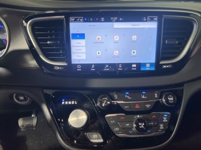 New 2026 Chrysler Voyager LX FWD image 26