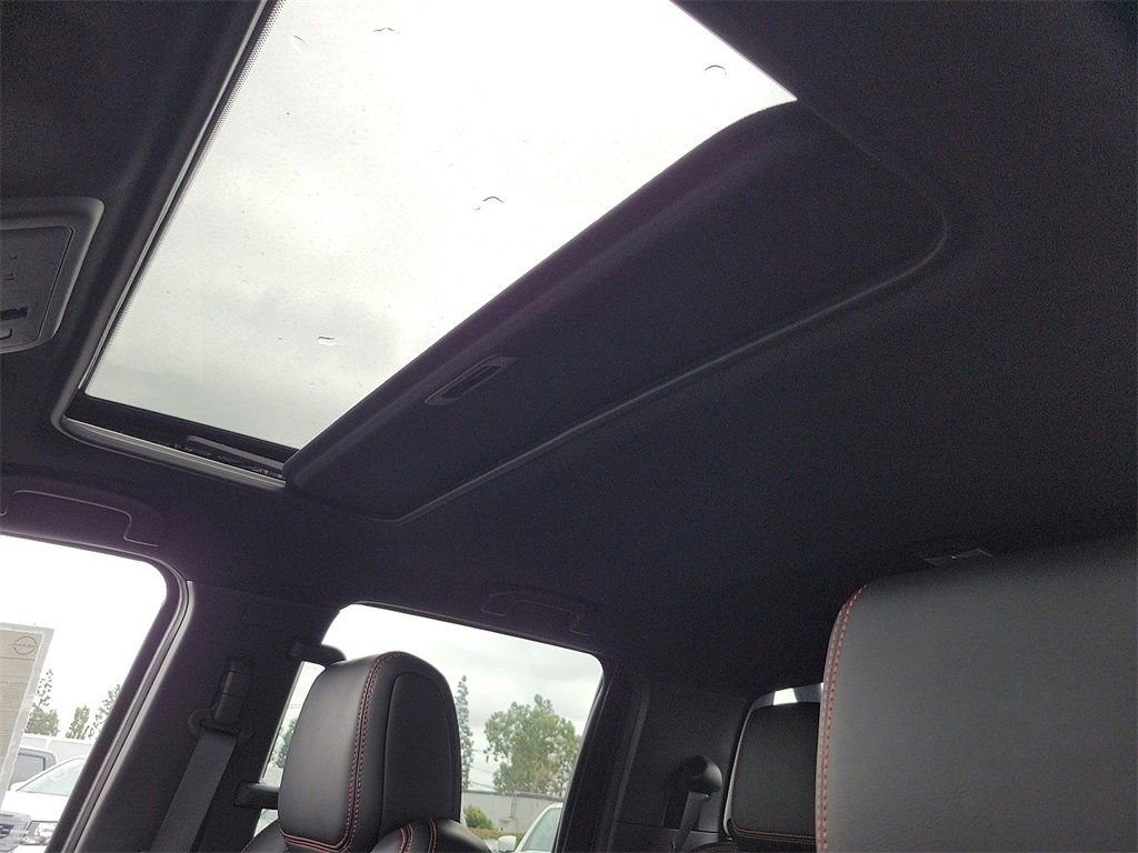 New 2025 Nissan Frontier PRO-4X w/ Pro Premium Package image 13