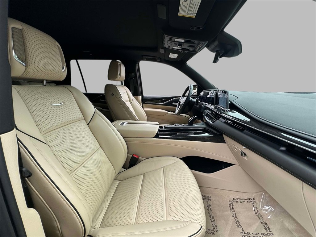 Used 2024 Cadillac Escalade Premium Luxury image 14